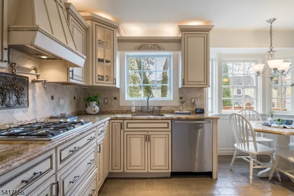 $1,100,000 | 8 Claremont Drive, Short Hills, NJ 07078