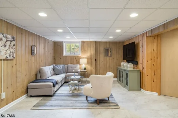 $1,100,000 | 8 Claremont Drive, Short Hills, NJ 07078