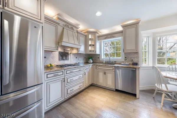 $1,100,000 | 8 Claremont Drive, Short Hills, NJ 07078
