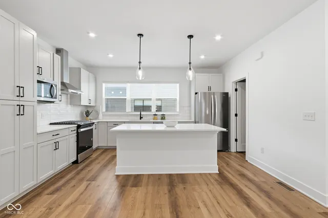 $2,350 | 1312 Colere Place, Indianapolis, IN 46203