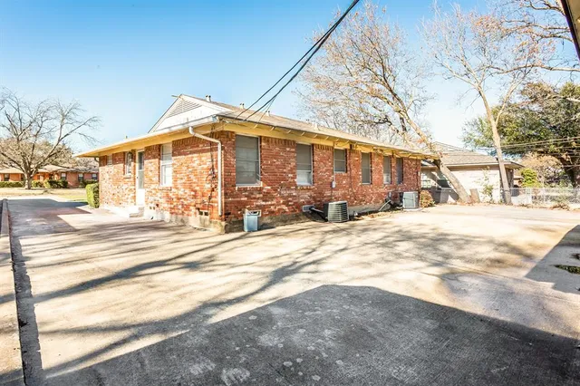 $1,800 | 6520 St Moritz Avenue, Dallas, TX 75214