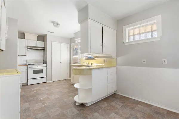$1,800 | 6520 St Moritz Avenue, Dallas, TX 75214
