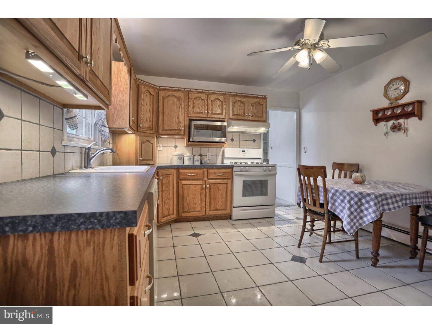 1609 Meadowlark Road Wyomissing, PA 19610 - Photo 7 of 22 Gallery Image 7