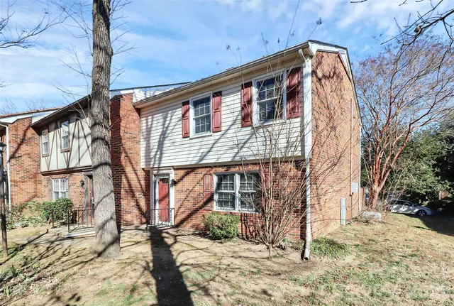 $1,900 | 11013 Park Road, Charlotte, NC 28226