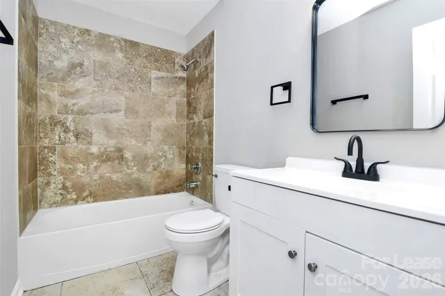 $1,900 | 11013 Park Road, Charlotte, NC 28226