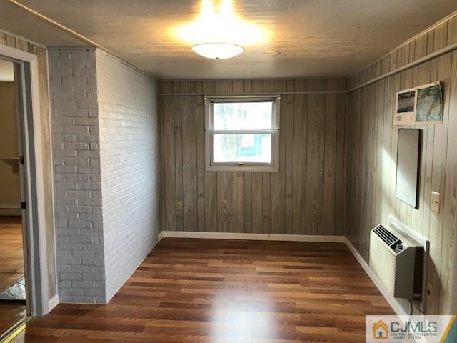 17 Clausen Road Edison, NJ 08817 - Photo 9 of 18 a view of an empty room with wooden floor and a window