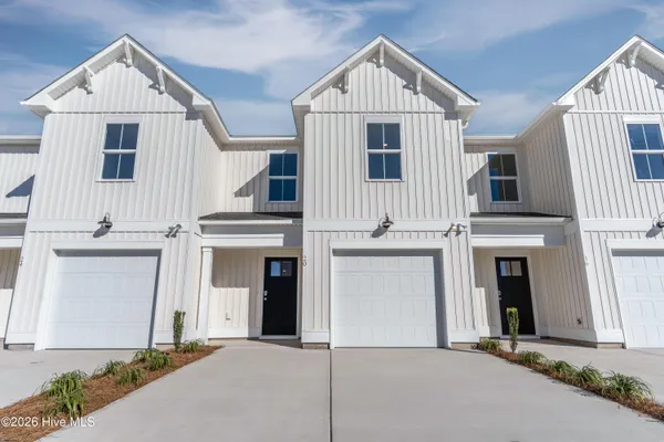 $259,900 | 36 West Pioneer Way, Unit 127, Hampstead, NC 28443