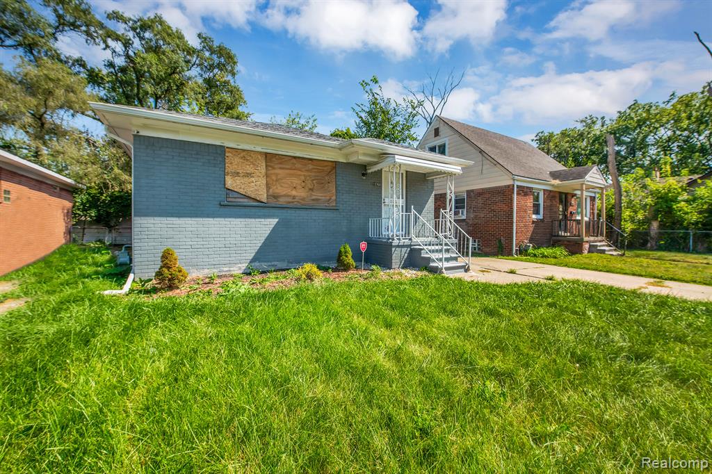 15760 Greenfield Road Detroit, MI 48227 - Photo 3 of 29