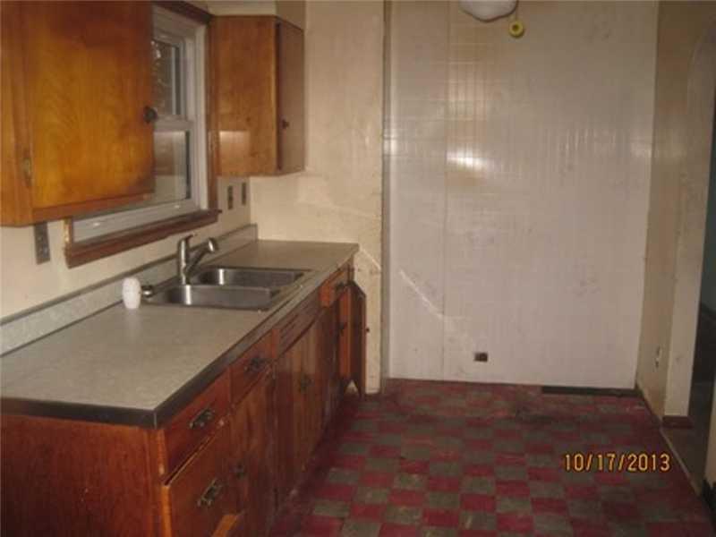 1316 Langeloth Road Burgettstown, PA 15021 - Photo 5 of 12 Kitchen.
