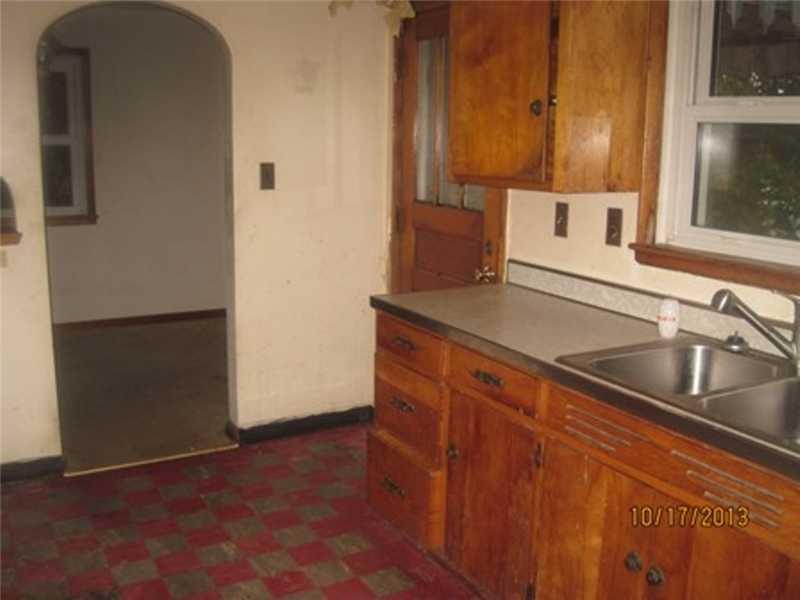 1316 Langeloth Road Burgettstown, PA 15021 - Photo 6 of 12 Kitchen.