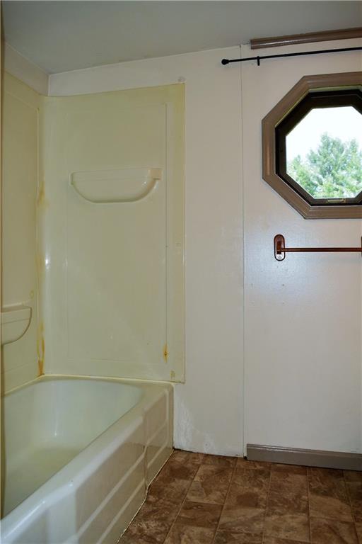 447 Achortown Road Beaver Falls, PA 15010 - Photo 12 of 25 Bathroom/ Shower