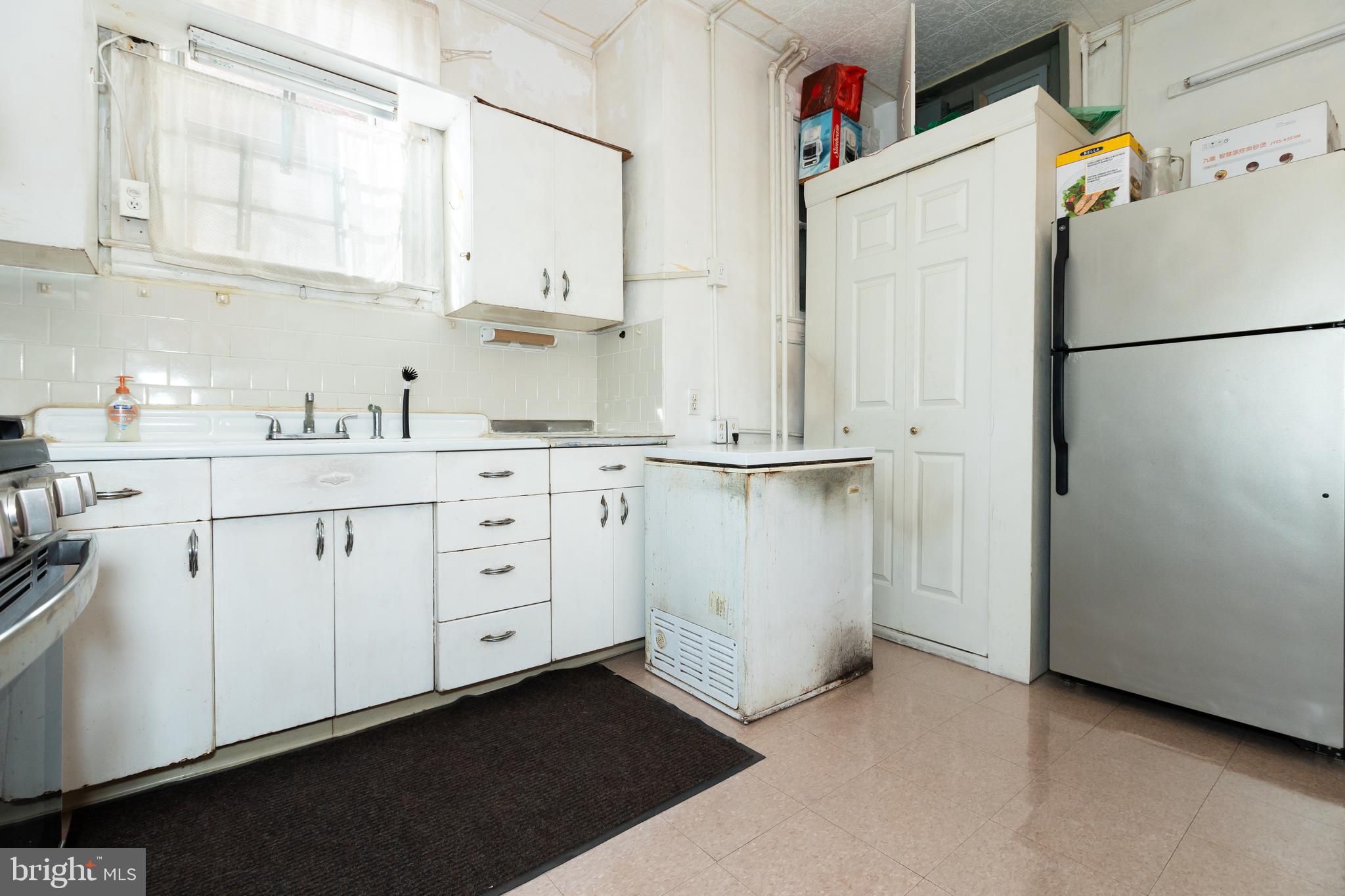 505 East 35th Street Baltimore, MD 21218 - Photo 15 of 45