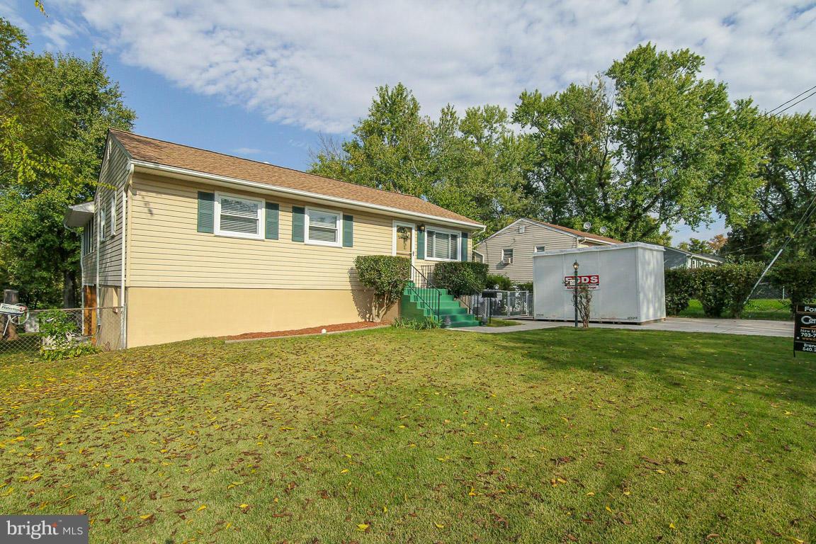 7508 Alleghany Road Manassas, VA 20111 - Photo 3 of 30 Exterior (Front)