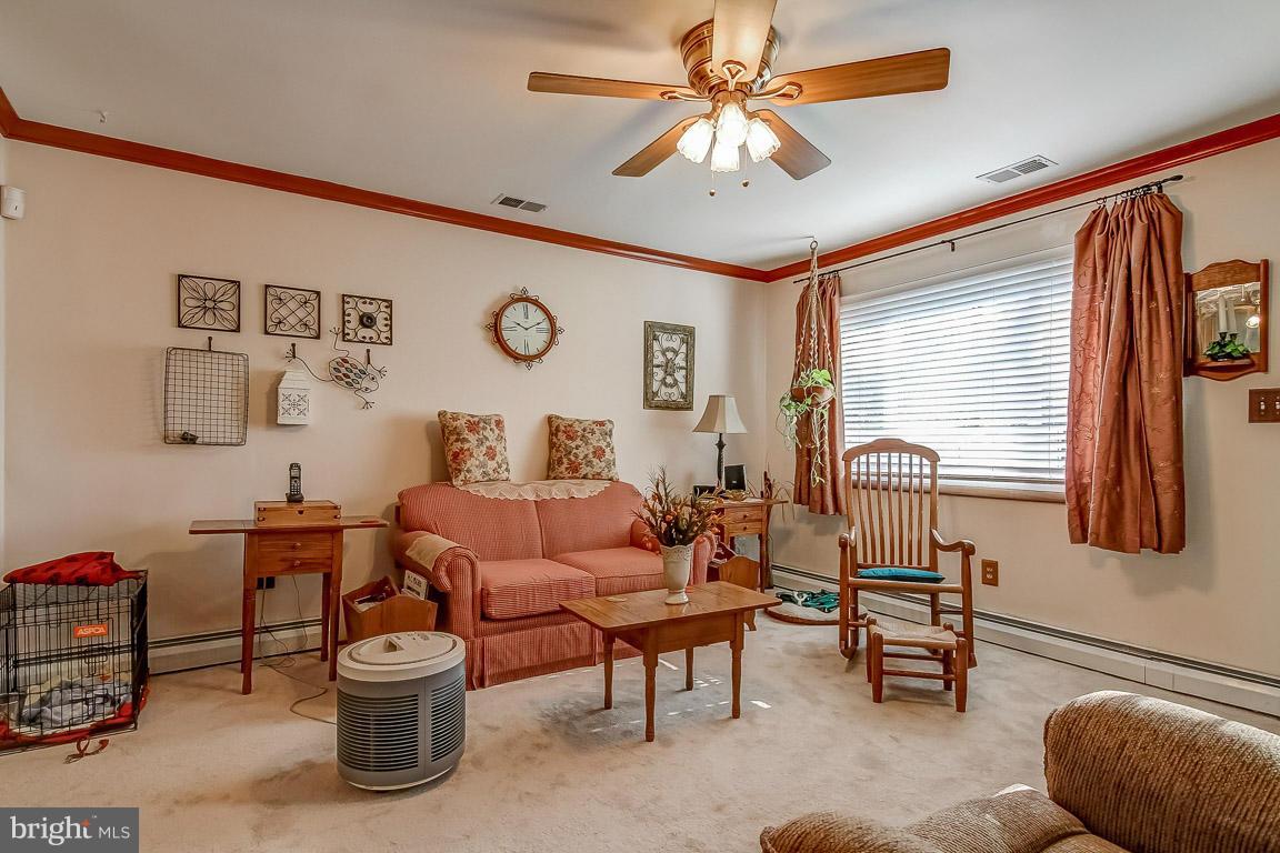 7508 Alleghany Road Manassas, VA 20111 - Photo 4 of 30 Living Room