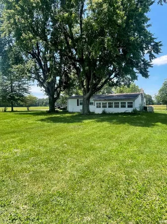 $229,000 | 5933 North County Road 100 East, Shelburn, IN 47879