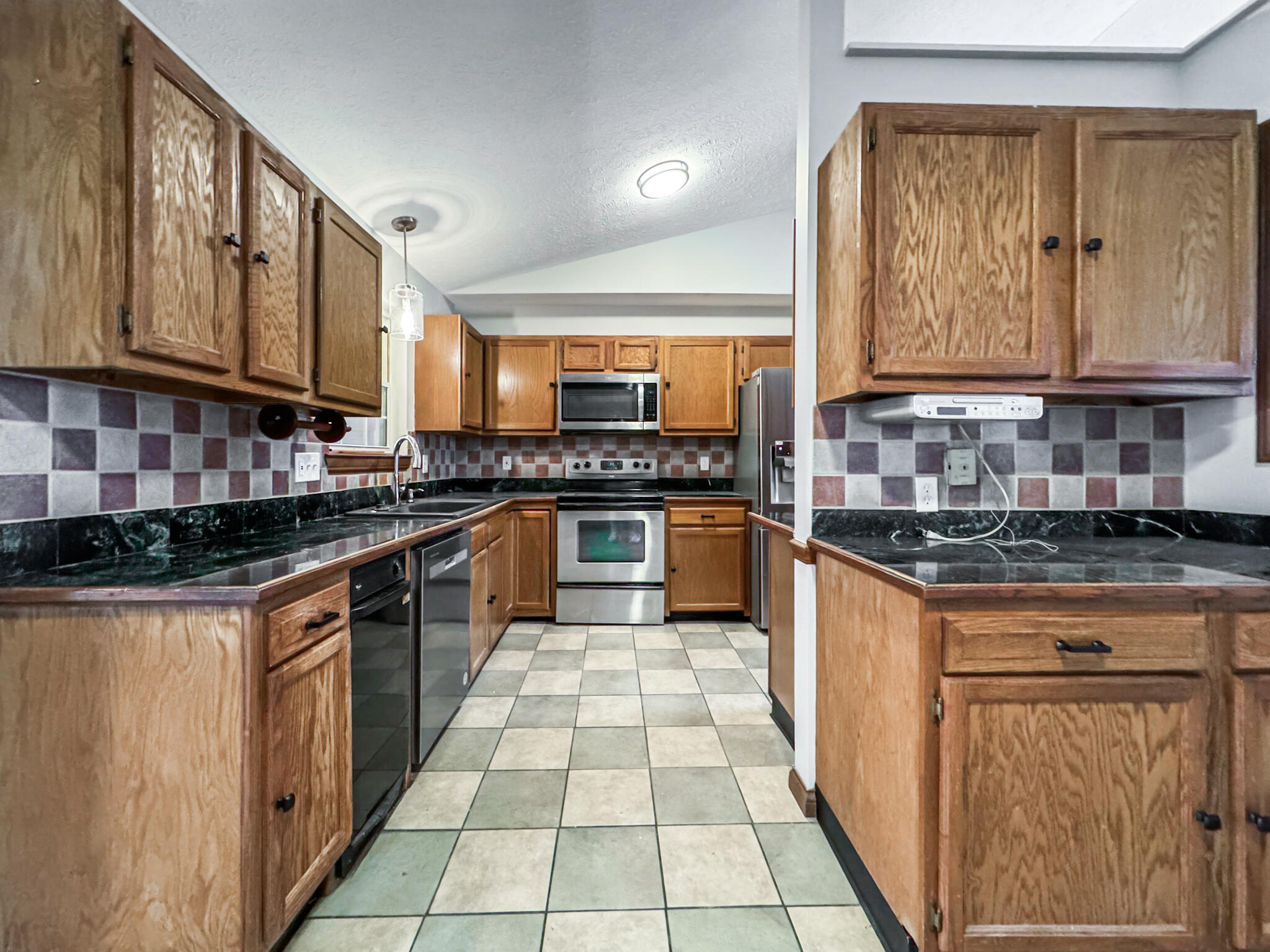 12786 Pennington Road Walton, KY 41094 - Photo 7 of 36 Gallery Image 7