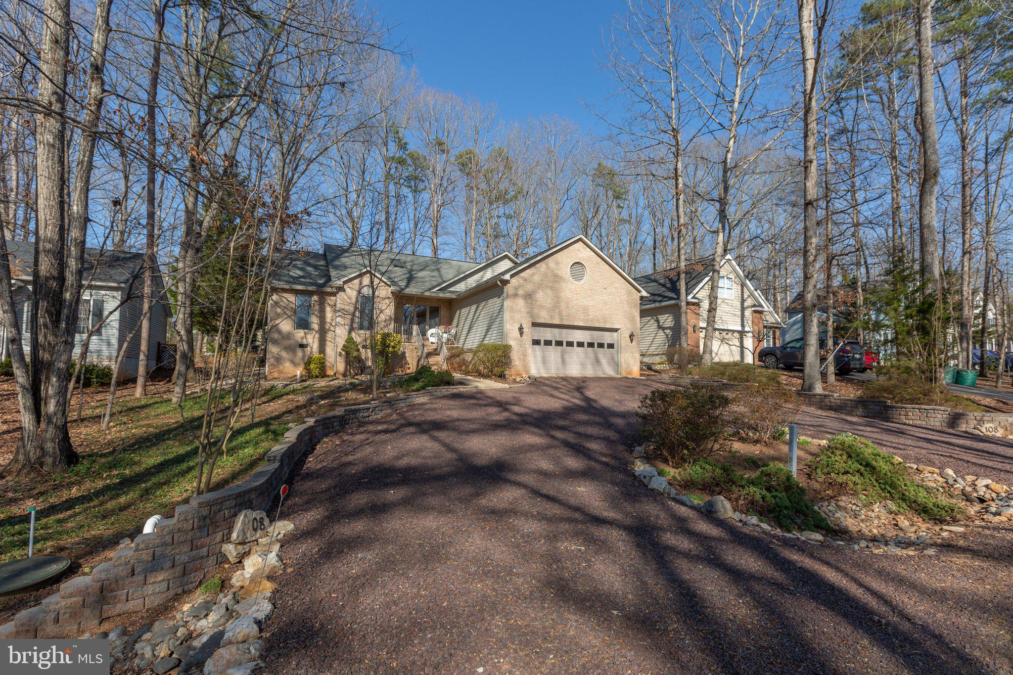108 Greenspring Road Locust Grove, VA 22508 - Photo 2 of 41 Circular driveway