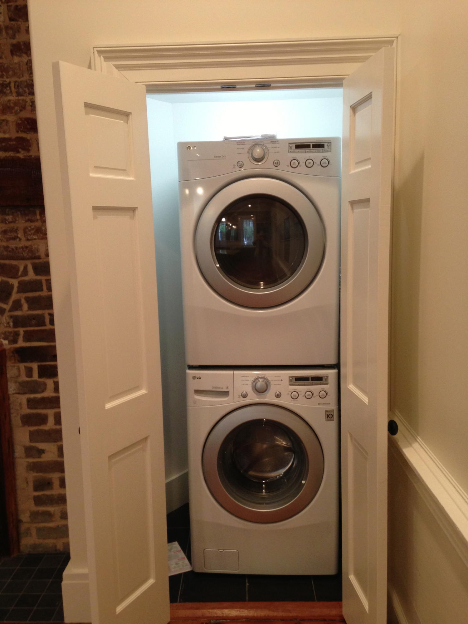46 Queen Street, Unit 4 Charleston, SC 29401 - Photo 8 of 14 laundry