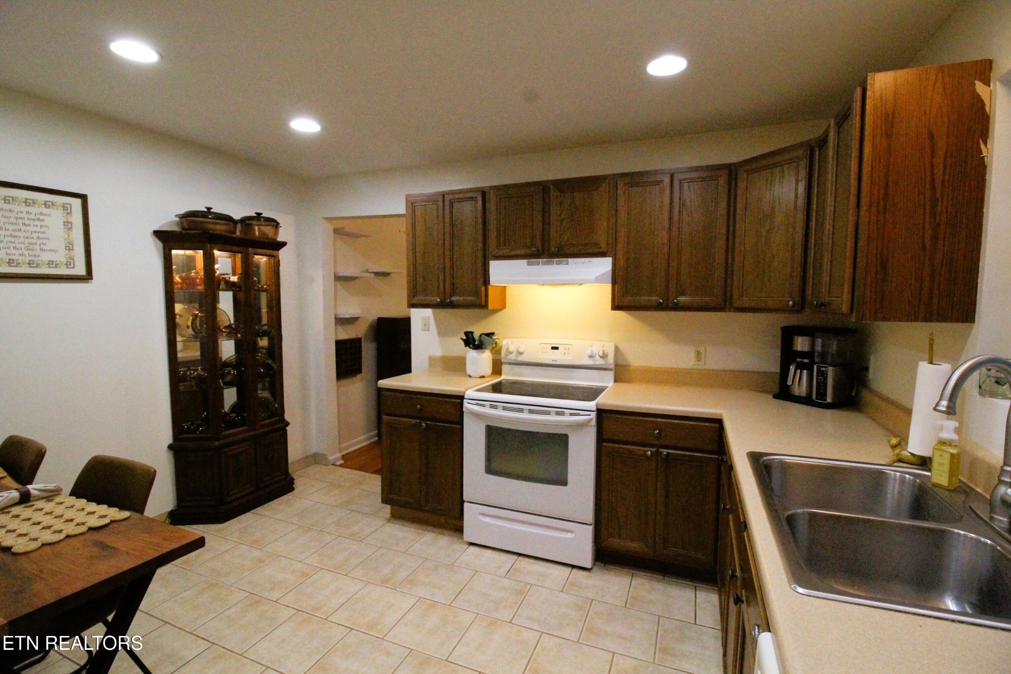 5913 Ridgewood Road Knoxville, TN 37918 - Photo 11 of 22 Gallery Image 11