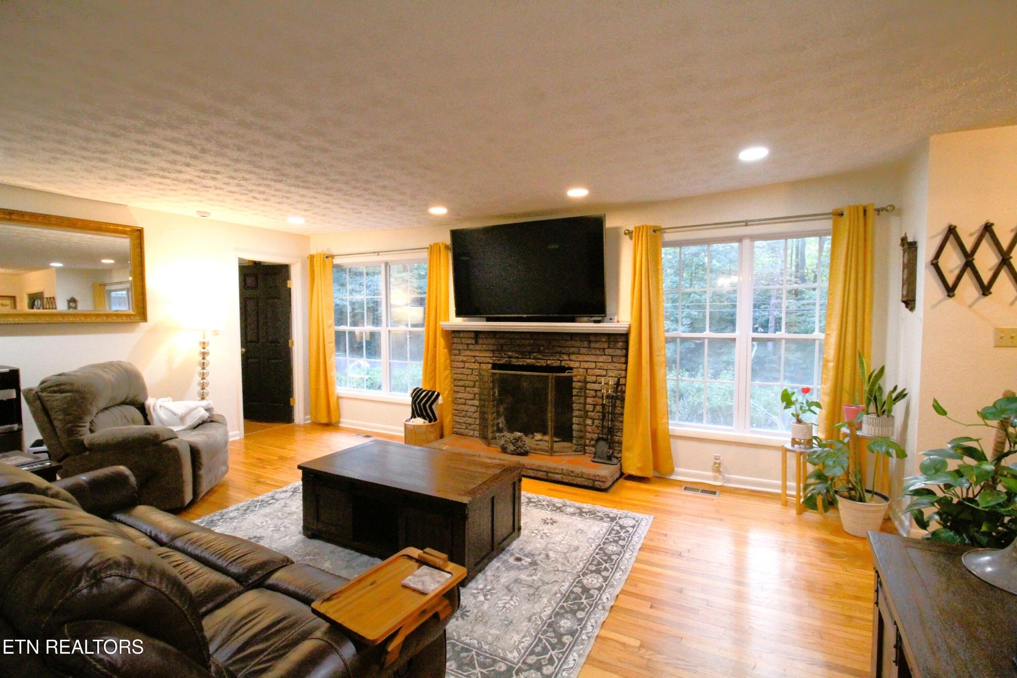 5913 Ridgewood Road Knoxville, TN 37918 - Photo 2 of 22 Gallery Image 2