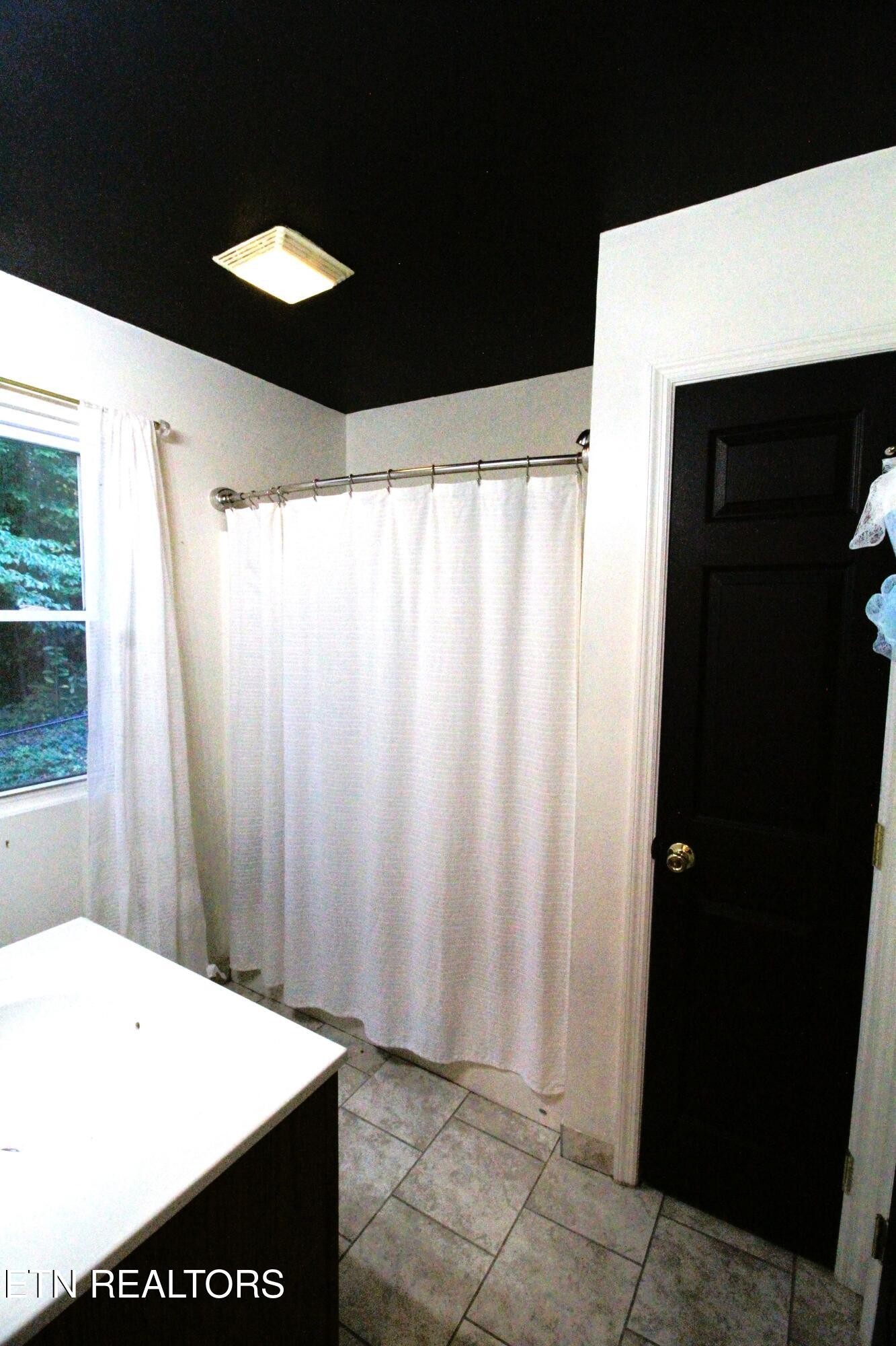 5913 Ridgewood Road Knoxville, TN 37918 - Photo 7 of 22 Gallery Image 7