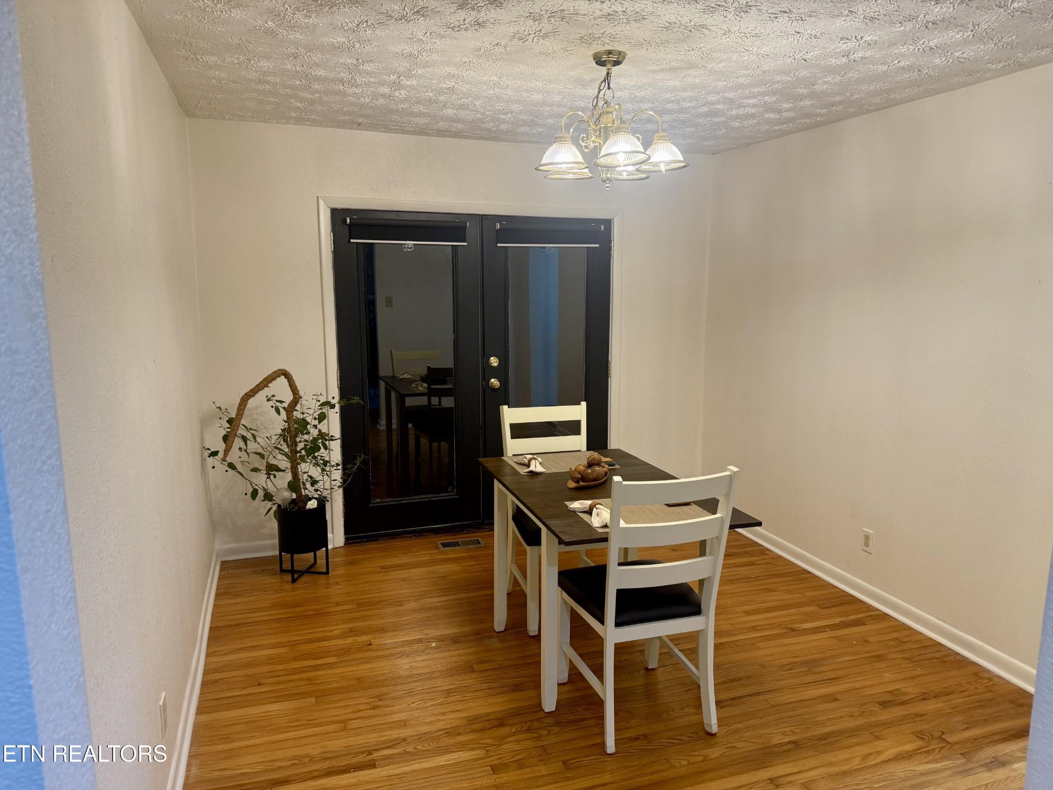 5913 Ridgewood Road Knoxville, TN 37918 - Photo 9 of 22 Gallery Image 9