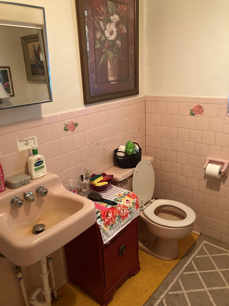 374 Manta Road Cusseta, GA 31805 - Photo 28 of 49 Half Bath in Master