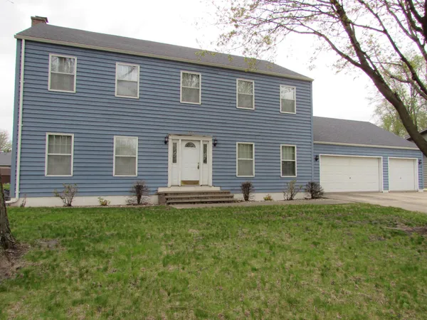 $388,000 | 1700 Knollwood Drive, Fairmont, MN 56031