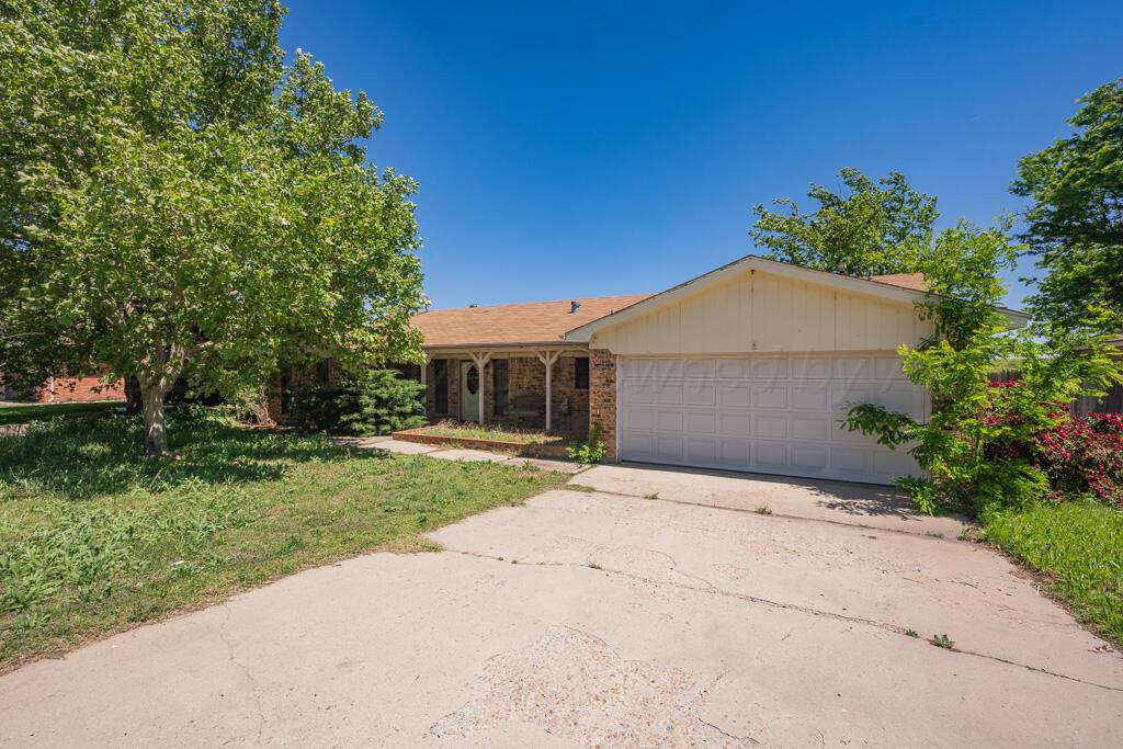 105 Pinehurst Street Borger, TX 79007 - Photo 3 of 24 front 3
