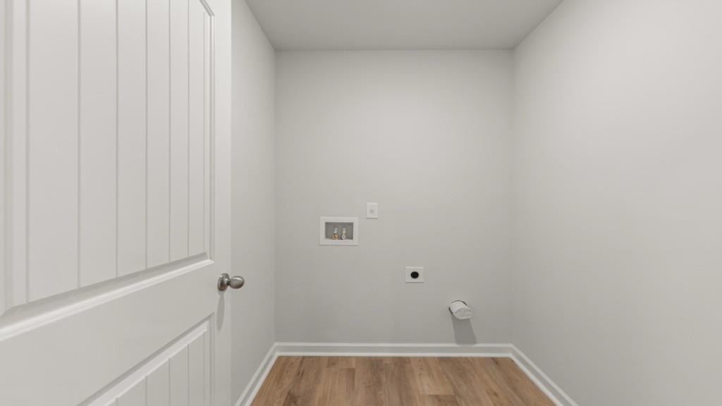 33 Rolling Mdw Trace Jasper, GA 30143 - Photo 36 of 38 a bathroom with a bathtub