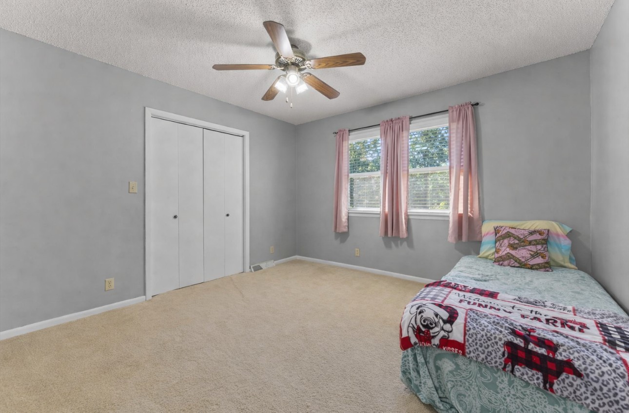 550 Lakeview Court Tennessee Ridge, TN 37178 - Photo 28 of 51