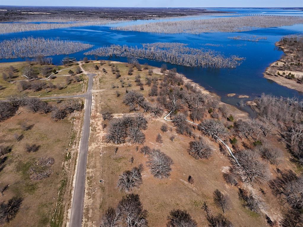800 Waters Edge Way Bonham, TX 75418 - Photo 9 of 38