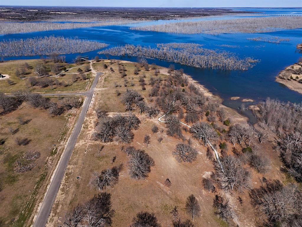 800 Waters Edge Way Bonham, TX 75418 - Photo 10 of 38