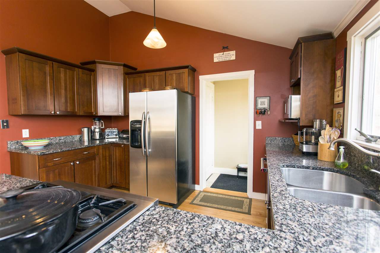 113 Rockingham Avenue Portsmouth, NH 03801 - Photo 11 of 27 Gallery Image 11