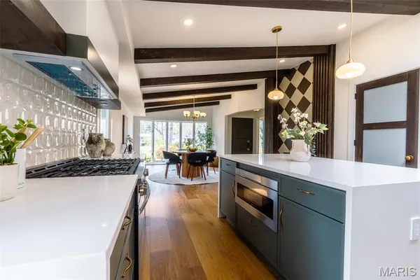 $945,000 | 11814 Claychester Drive, Des Peres, MO 63131