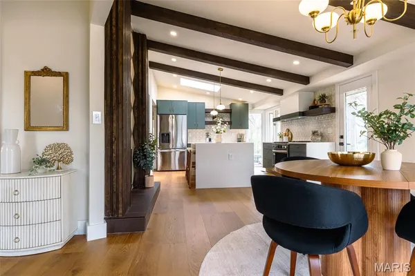 $945,000 | 11814 Claychester Drive, Des Peres, MO 63131