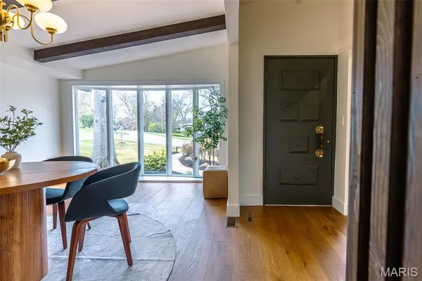 $945,000 | 11814 Claychester Drive, Des Peres, MO 63131