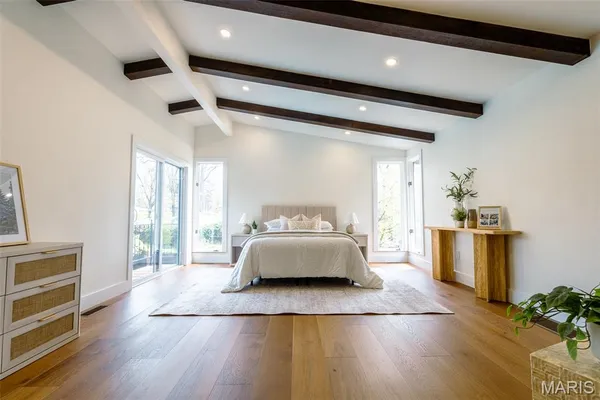 $945,000 | 11814 Claychester Drive, Des Peres, MO 63131