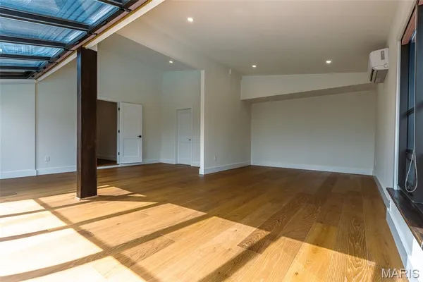 $945,000 | 11814 Claychester Drive, Des Peres, MO 63131