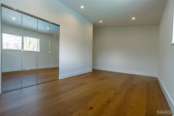 $945,000 | 11814 Claychester Drive, Des Peres, MO 63131