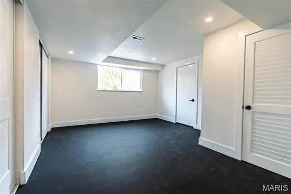 $945,000 | 11814 Claychester Drive, Des Peres, MO 63131