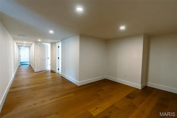 $945,000 | 11814 Claychester Drive, Des Peres, MO 63131