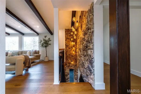 $945,000 | 11814 Claychester Drive, Des Peres, MO 63131