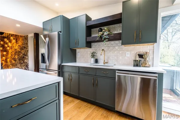 $945,000 | 11814 Claychester Drive, Des Peres, MO 63131