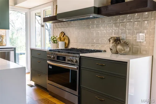 $945,000 | 11814 Claychester Drive, Des Peres, MO 63131