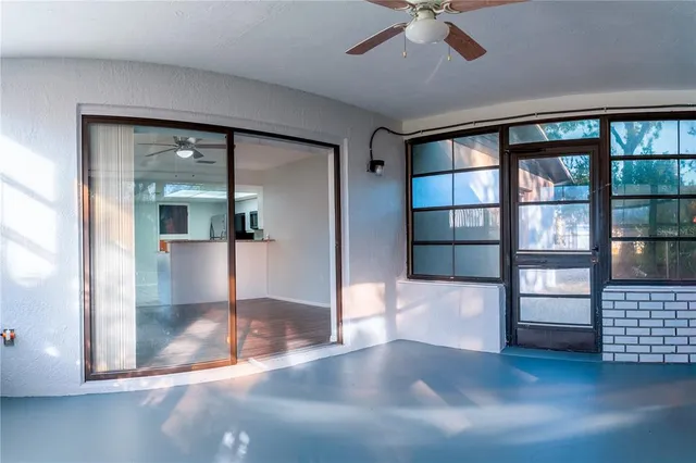 a view of empty room with front door