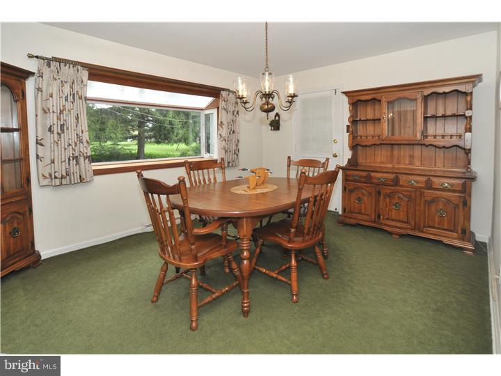 2060 Williamsburg Road Huntingdon Valley, PA 19006 - Photo 6 of 21 Dining Room