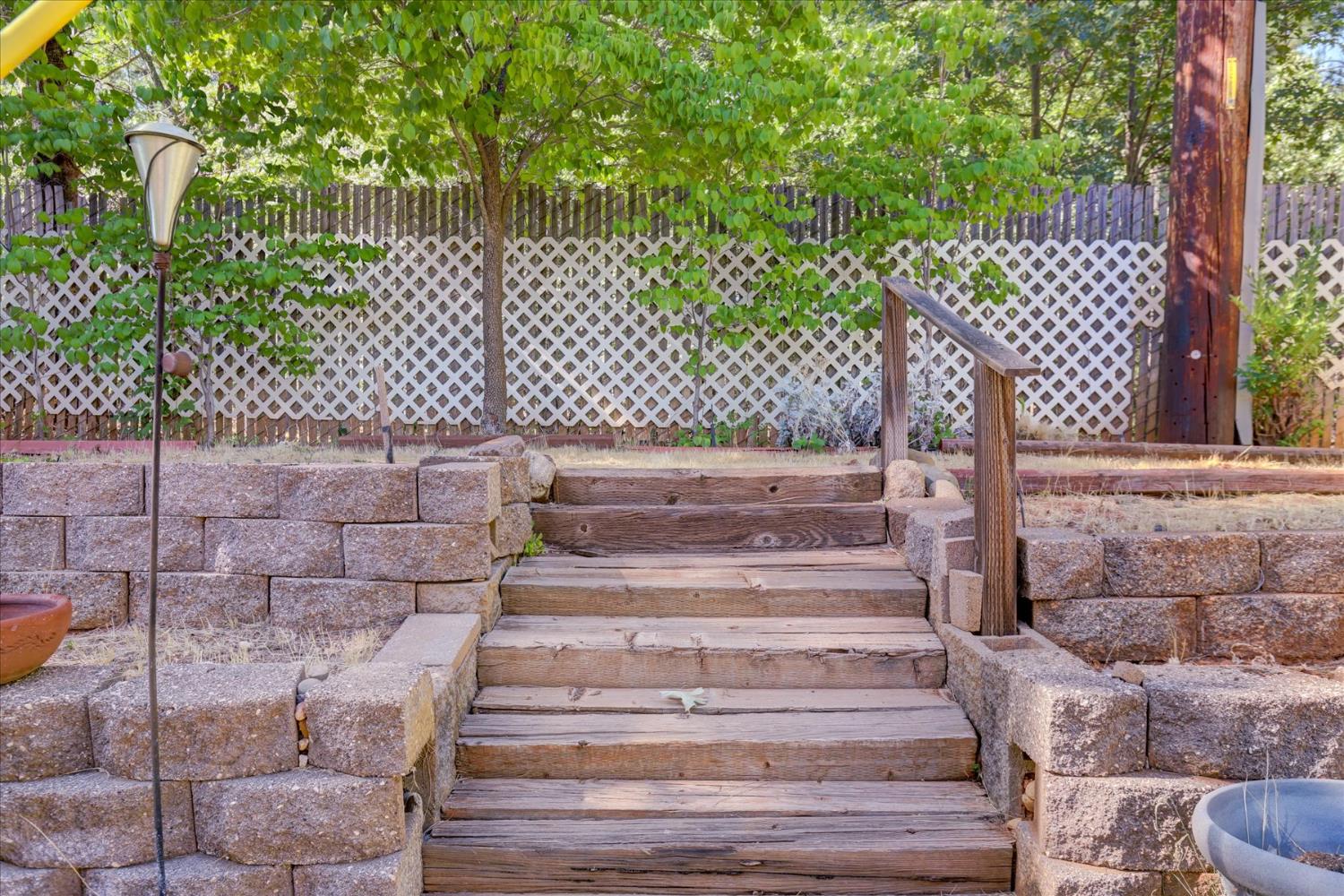 10046 Dalewood Way Grass Valley, CA 95949 - Photo 44 of 68