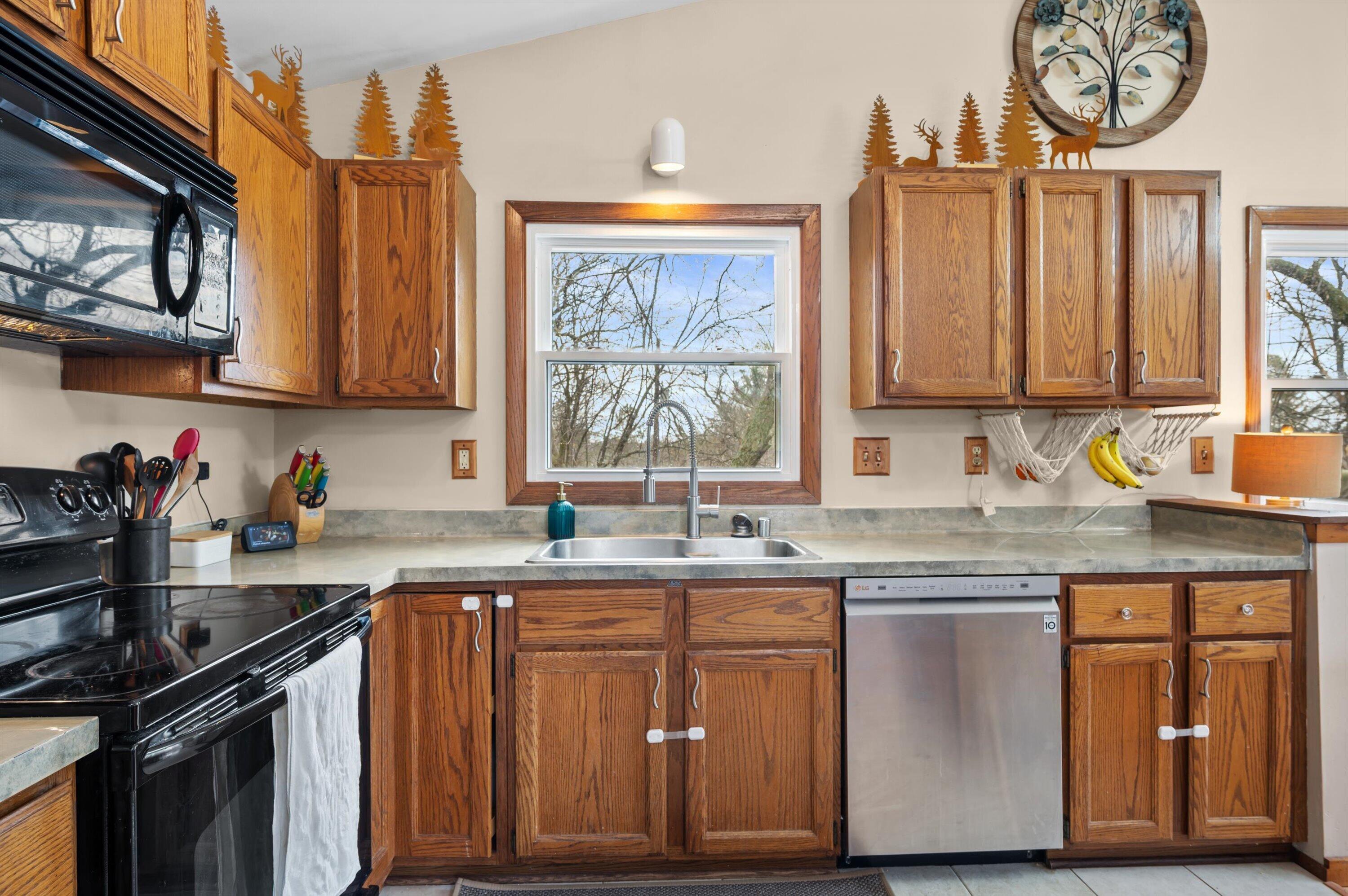 W299S10917 Valley Ridge Drive Mukwonago, WI 53149 - Photo 11 of 30 18-Z62_8329