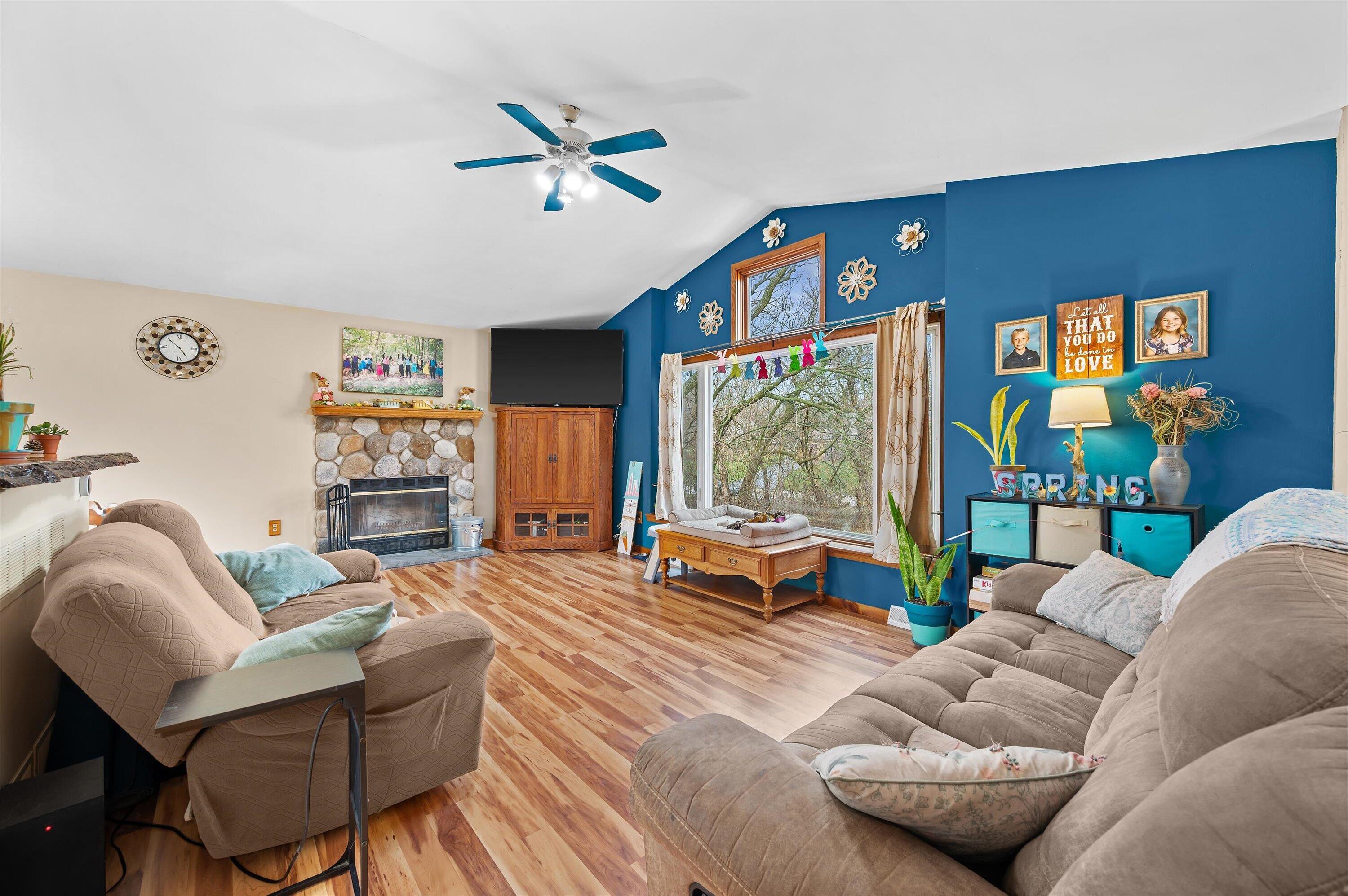 W299S10917 Valley Ridge Drive Mukwonago, WI 53149 - Photo 4 of 30 11-Z62_8283